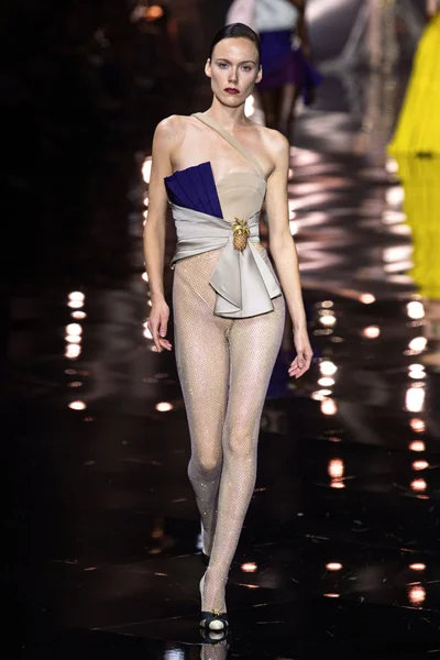 Look 50